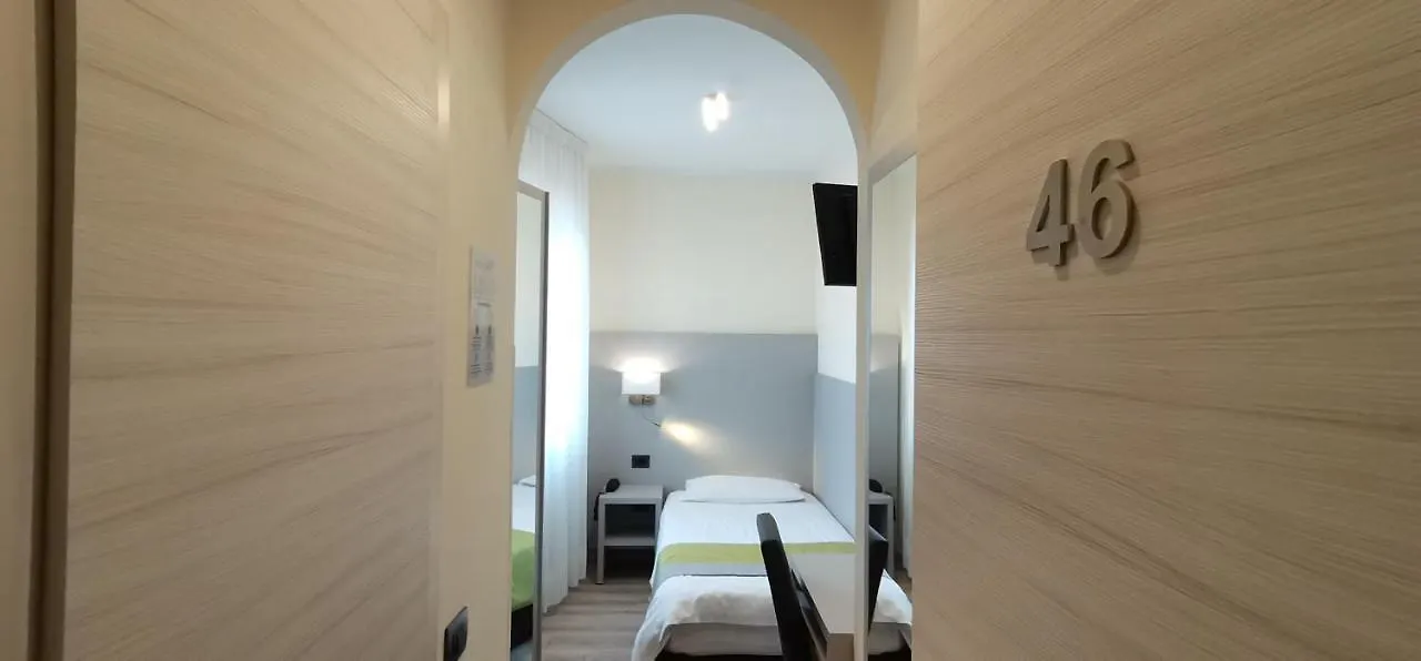 Hotel Aurora Местре