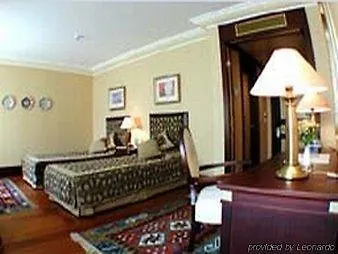 Hotel Aurora Mestre 3*,