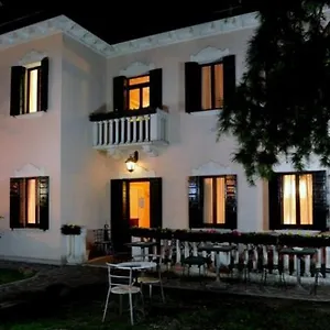 Crispi Landhaus